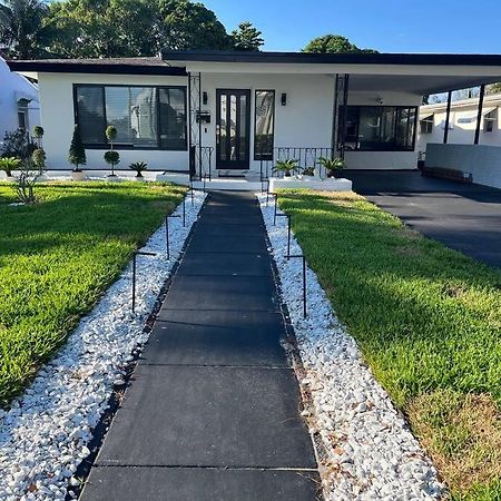 Villa Modern Tropical Oasis With Arcade, Hottub & Minigolf Hollywood Exterior foto