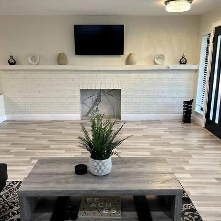 Villa Modern Tropical Oasis With Arcade, Hottub & Minigolf Hollywood Exterior foto