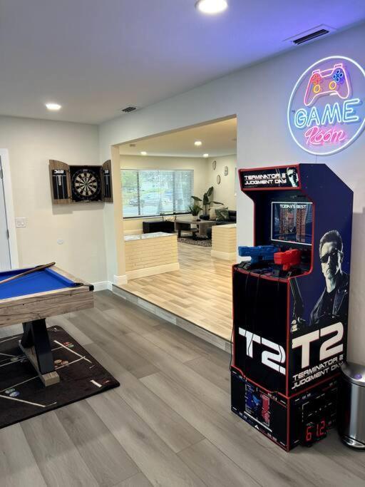 Villa Modern Tropical Oasis With Arcade, Hottub & Minigolf Hollywood Exterior foto