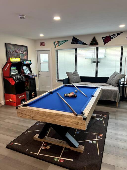 Villa Modern Tropical Oasis With Arcade, Hottub & Minigolf Hollywood Exterior foto