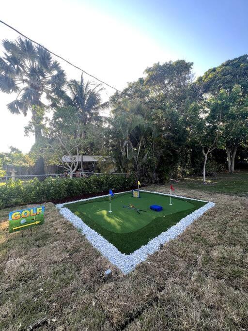 Villa Modern Tropical Oasis With Arcade, Hottub & Minigolf Hollywood Exterior foto